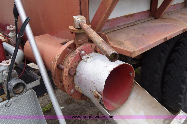 image for item E6396 1975 Chevrolet C65 water truck