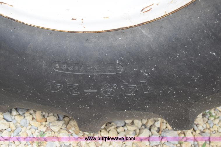 image for item E6397 Ford 1920 tractor