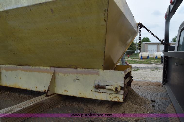 image for item E6399 Flink spreader