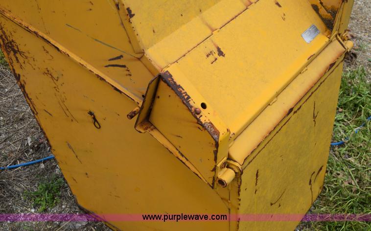 image for item E6400 Hustler 251K lawn mower