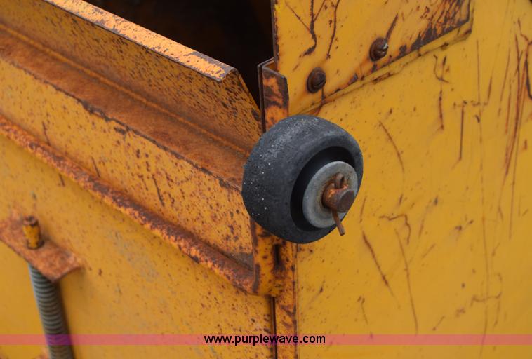 image for item E6400 Hustler 251K lawn mower