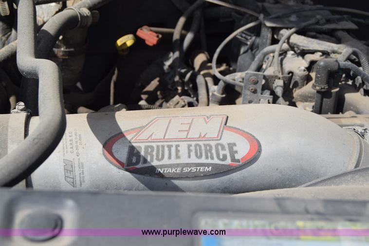 image for item E6401 2001 Chevrolet Silverado 2500HD tow truck