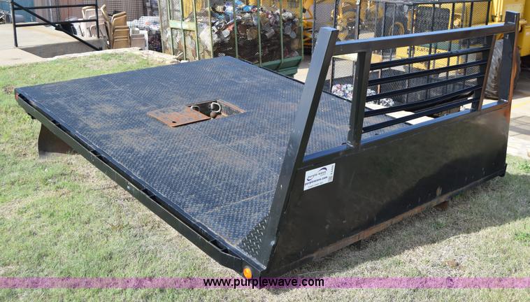 image for item E6402 11' x 8' flatbed