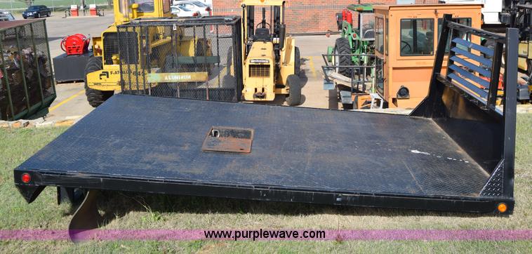image for item E6402 11' x 8' flatbed