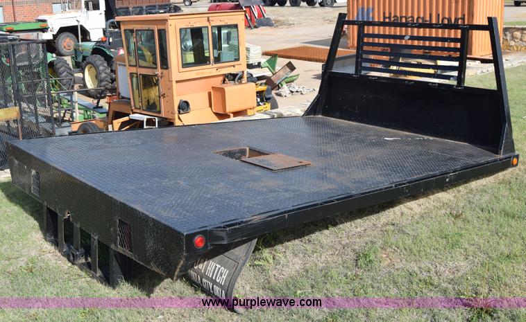 image for item E6402 11' x 8' flatbed