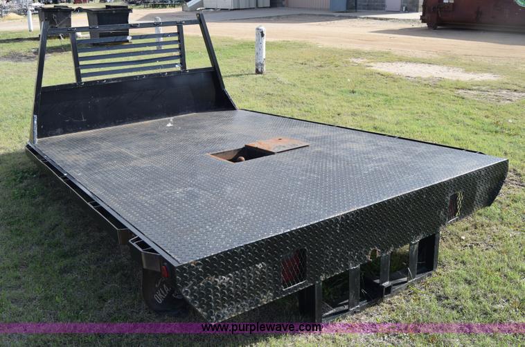 image for item E6402 11' x 8' flatbed