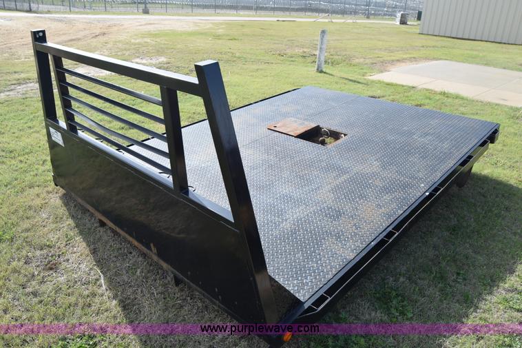 image for item E6402 11' x 8' flatbed