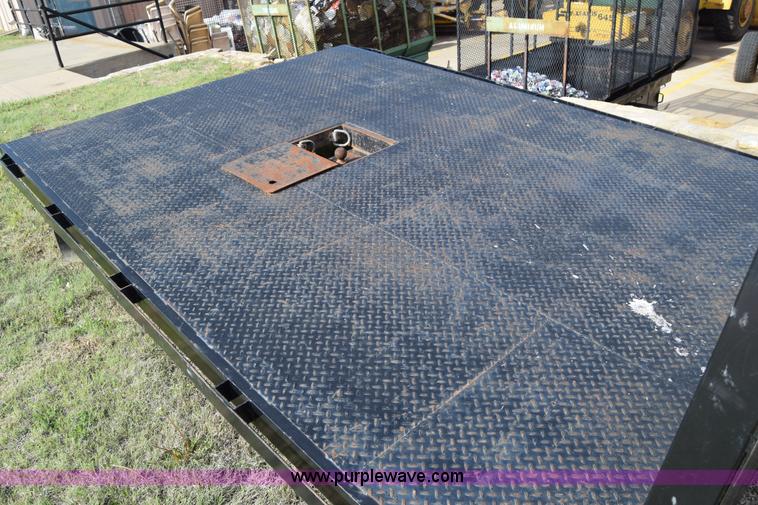 image for item E6402 11' x 8' flatbed