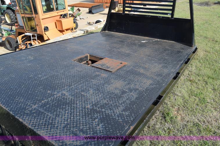 image for item E6402 11' x 8' flatbed