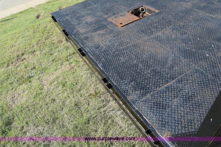 image for item E6402 11' x 8' flatbed