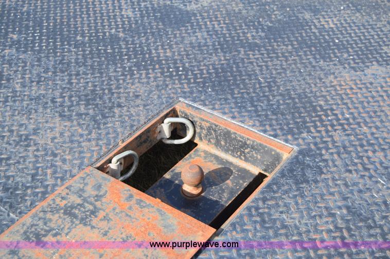 image for item E6402 11' x 8' flatbed