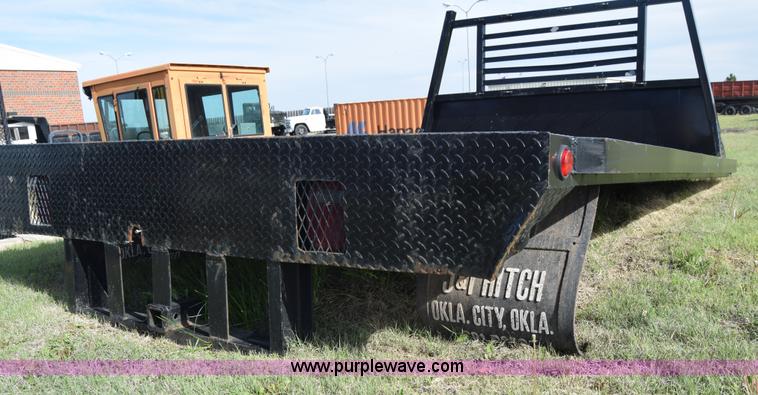 image for item E6402 11' x 8' flatbed