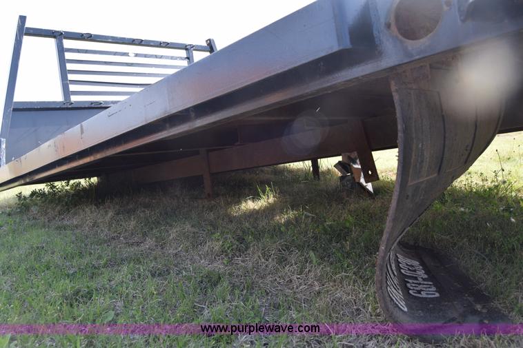 image for item E6402 11' x 8' flatbed
