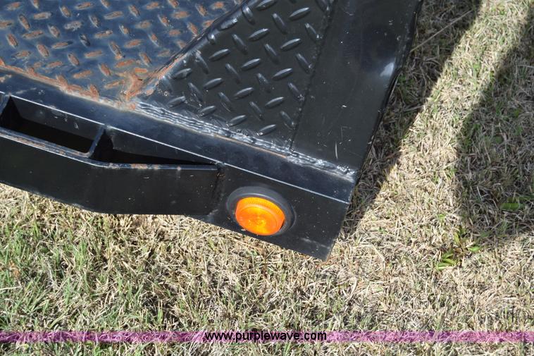 image for item E6402 11' x 8' flatbed