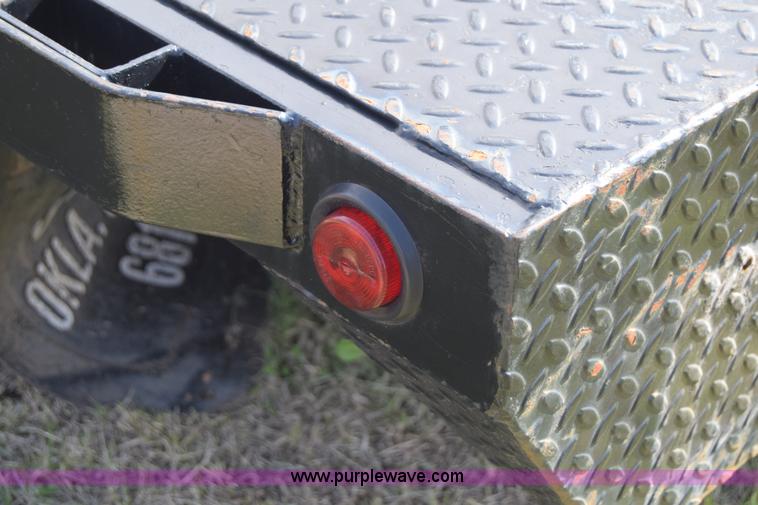 image for item E6402 11' x 8' flatbed