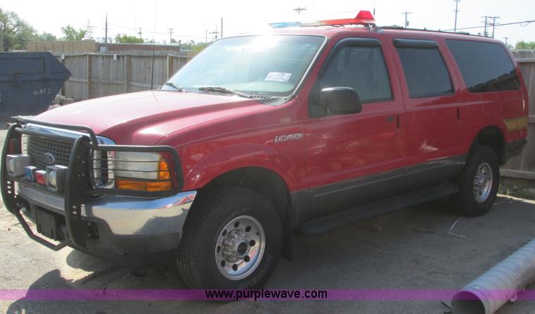 image for item E6419 2001 Ford Excursion SUV