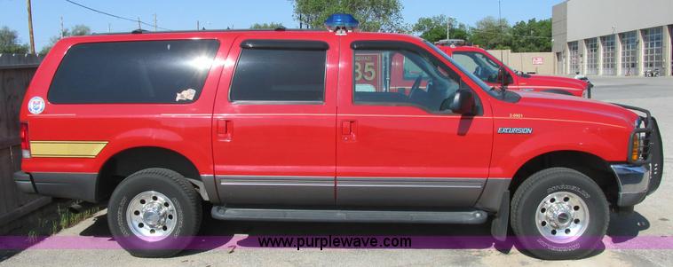 image for item E6419 2001 Ford Excursion SUV