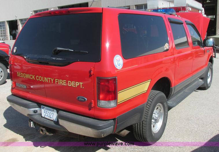 image for item E6419 2001 Ford Excursion SUV