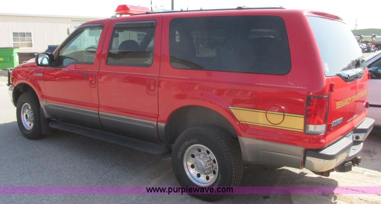 image for item E6419 2001 Ford Excursion SUV