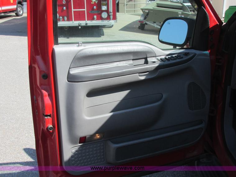 image for item E6419 2001 Ford Excursion SUV