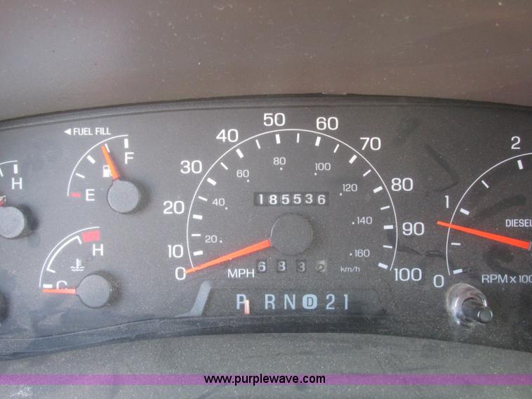 image for item E6419 2001 Ford Excursion SUV