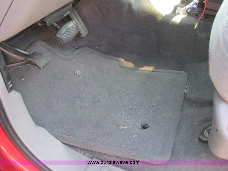 image for item E6419 2001 Ford Excursion SUV