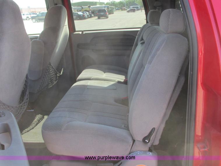 image for item E6419 2001 Ford Excursion SUV