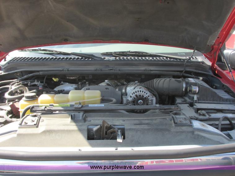 image for item E6419 2001 Ford Excursion SUV