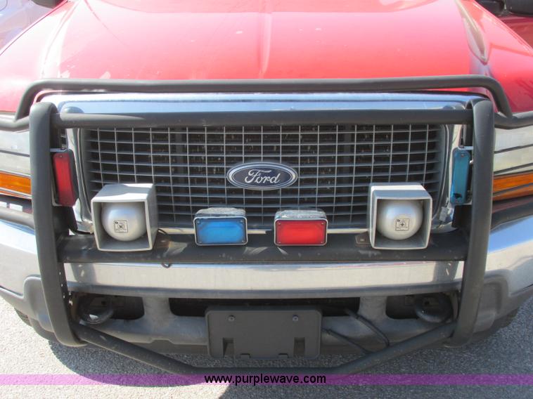 image for item E6419 2001 Ford Excursion SUV