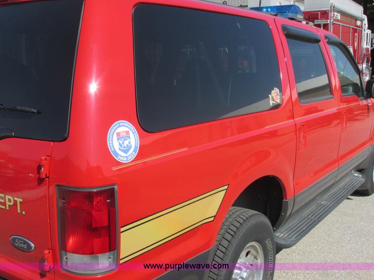 image for item E6419 2001 Ford Excursion SUV