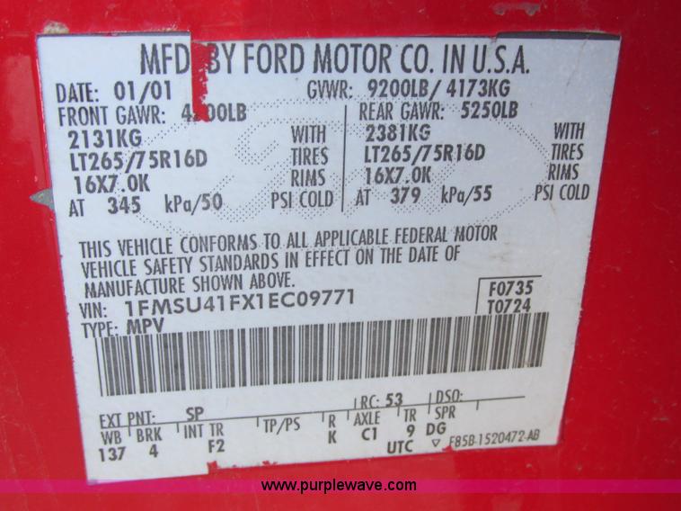 image for item E6419 2001 Ford Excursion SUV