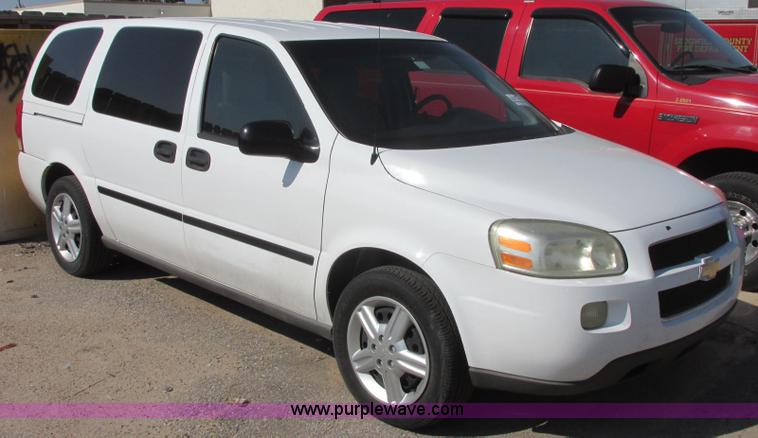 image for item E6420 2005 Chevrolet Uplander van
