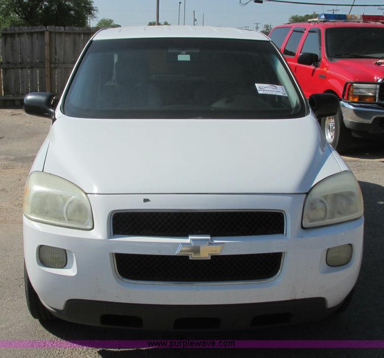 image for item E6420 2005 Chevrolet Uplander van