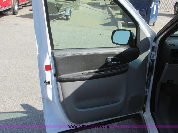 image for item E6420 2005 Chevrolet Uplander van