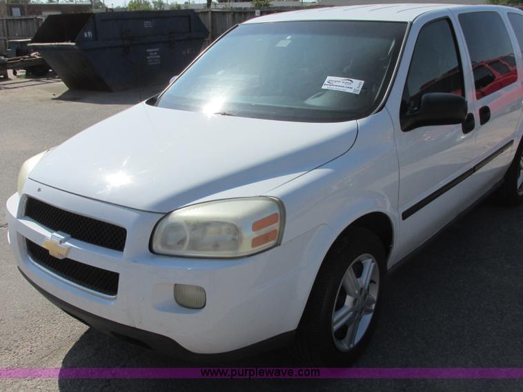 image for item E6420 2005 Chevrolet Uplander van