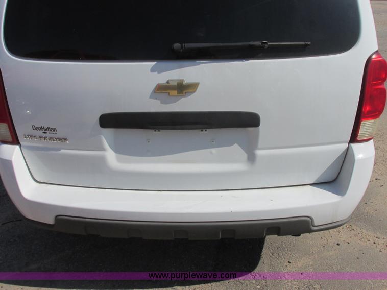 image for item E6420 2005 Chevrolet Uplander van