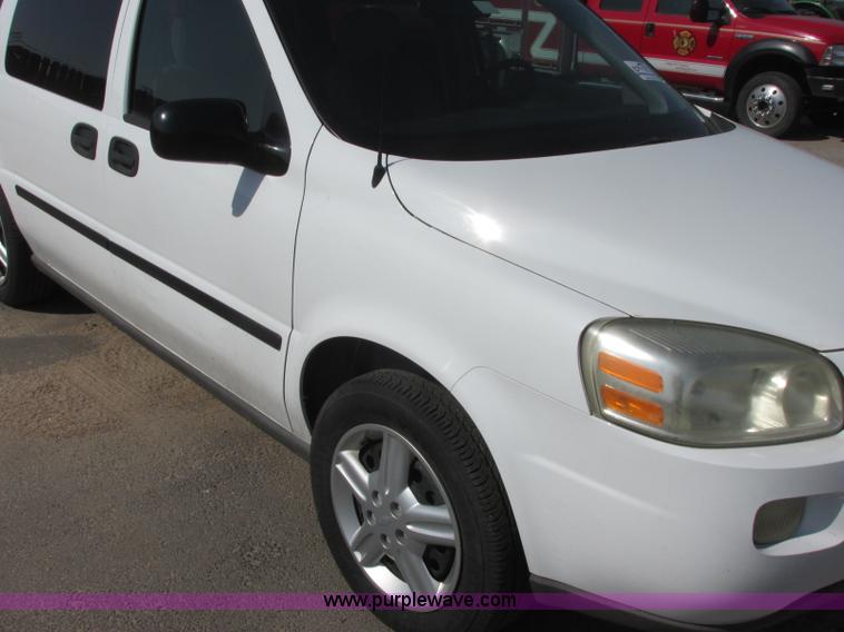 image for item E6420 2005 Chevrolet Uplander van