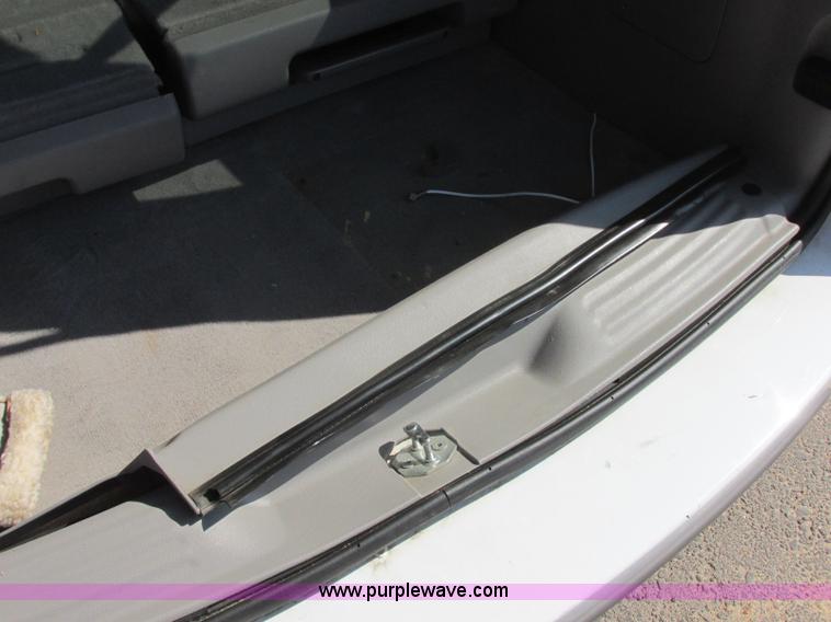 image for item E6420 2005 Chevrolet Uplander van