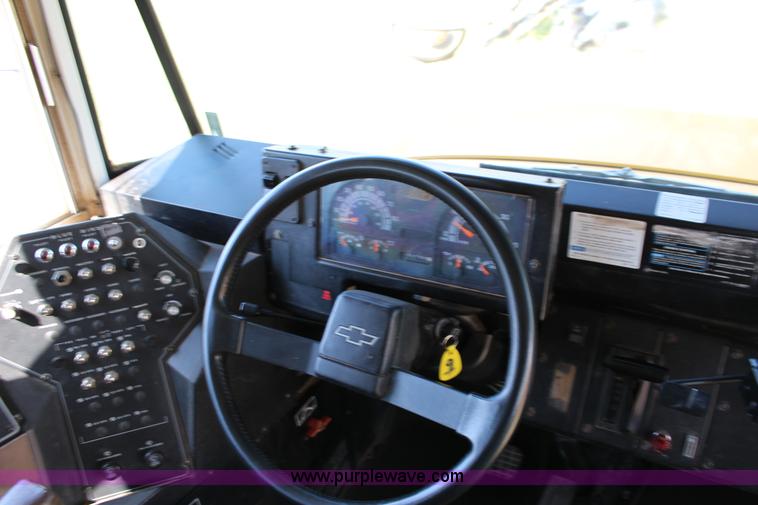 image for item F7681 1999 Chevrolet B7 Blue Bird school bus