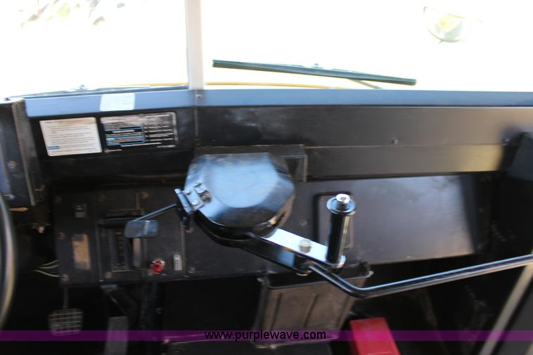 image for item F7681 1999 Chevrolet B7 Blue Bird school bus