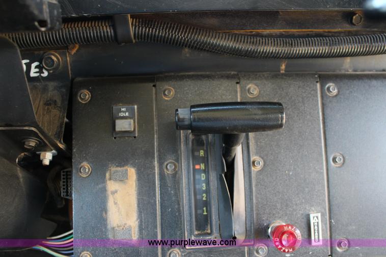 image for item F7681 1999 Chevrolet B7 Blue Bird school bus