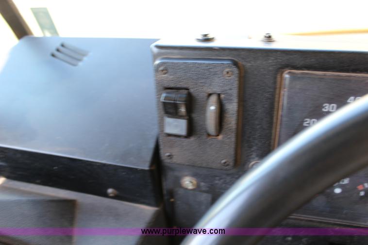 image for item F7681 1999 Chevrolet B7 Blue Bird school bus