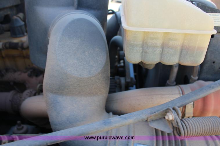 image for item F7681 1999 Chevrolet B7 Blue Bird school bus