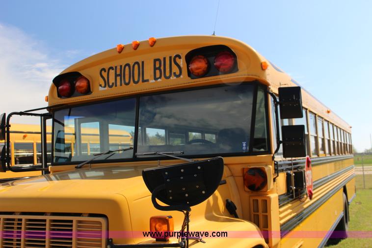 image for item F7681 1999 Chevrolet B7 Blue Bird school bus
