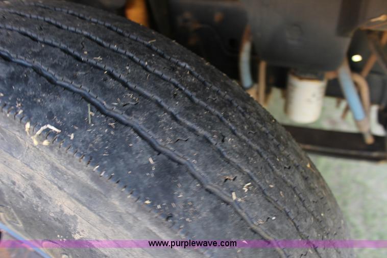 image for item F7681 1999 Chevrolet B7 Blue Bird school bus