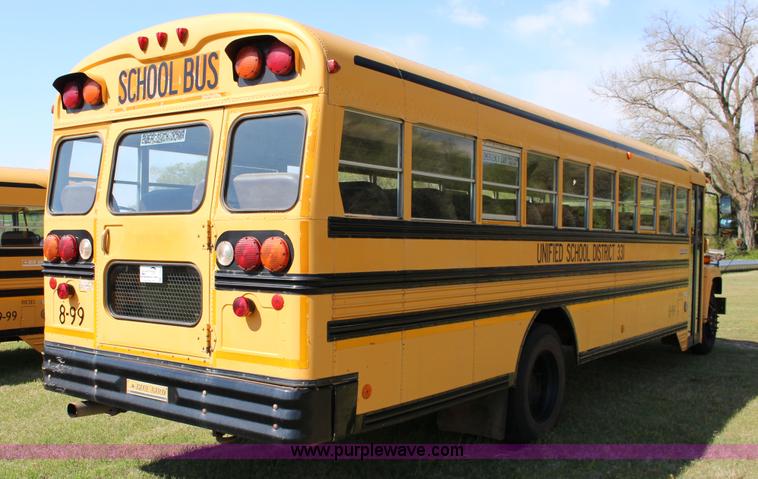image for item F7682 1999 Chevrolet B7 school bus