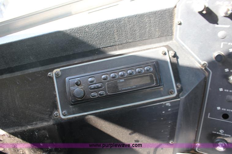 image for item F7682 1999 Chevrolet B7 school bus