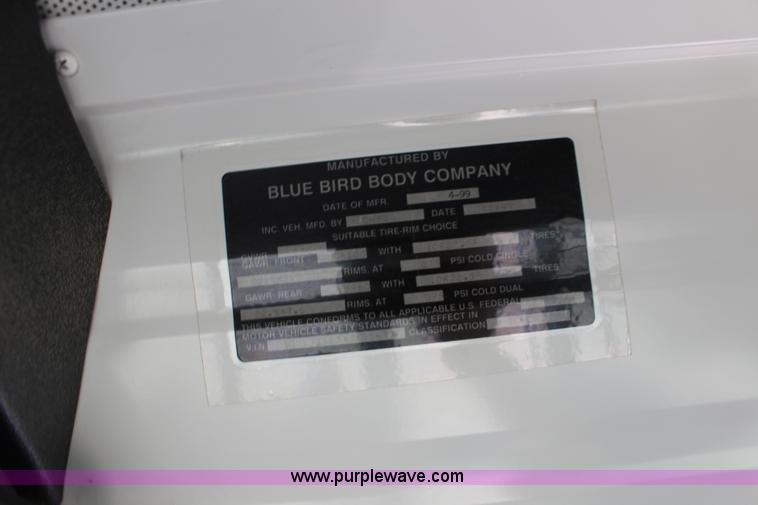 image for item F7682 1999 Chevrolet B7 school bus