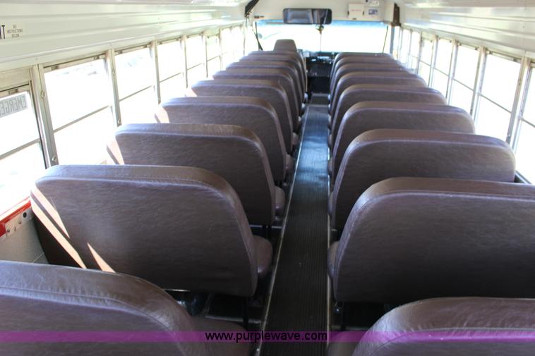 image for item F7682 1999 Chevrolet B7 school bus