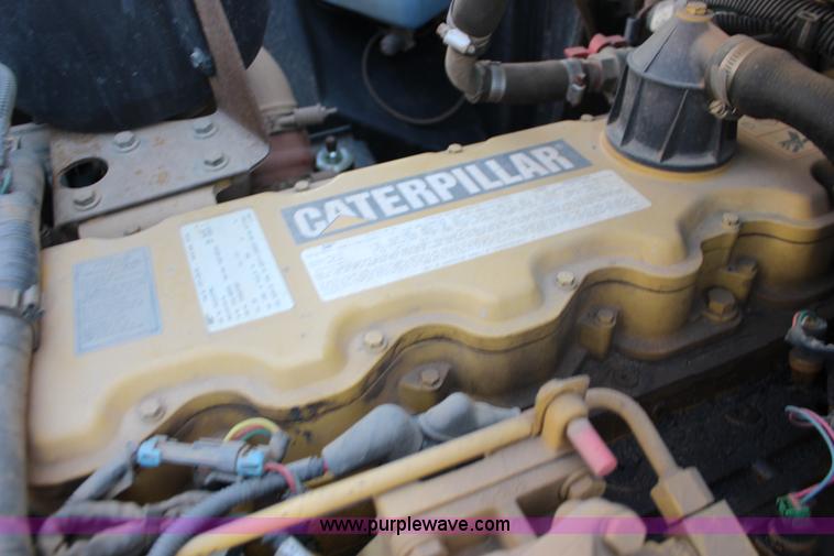 image for item F7682 1999 Chevrolet B7 school bus